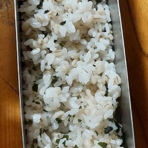 缶詰で簡単に☆ツナとブロッコリーの混ぜご飯